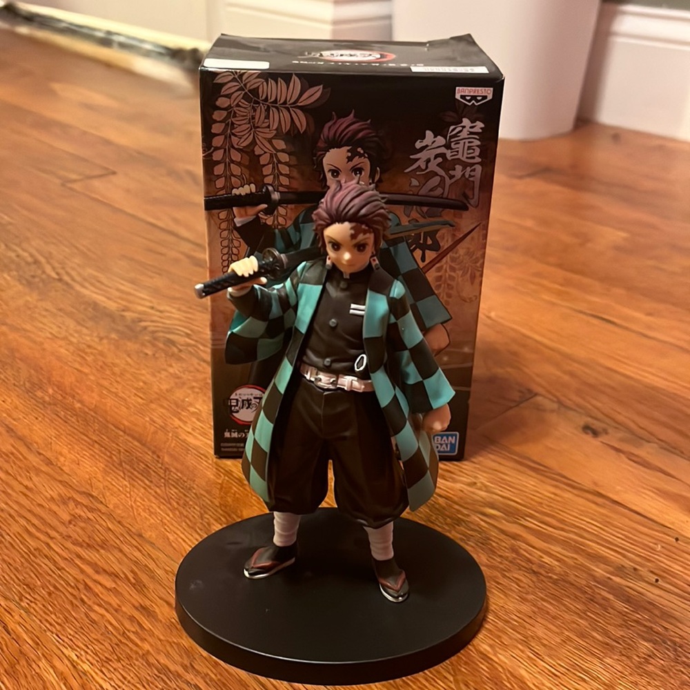 Tanjiro demon slayer figure